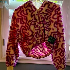 A crop top jacket from H&M in nice condition has only been worn one time